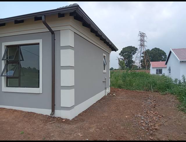 2 BEDROOM FREEHOLD FOR SALE IN REIGERPARK